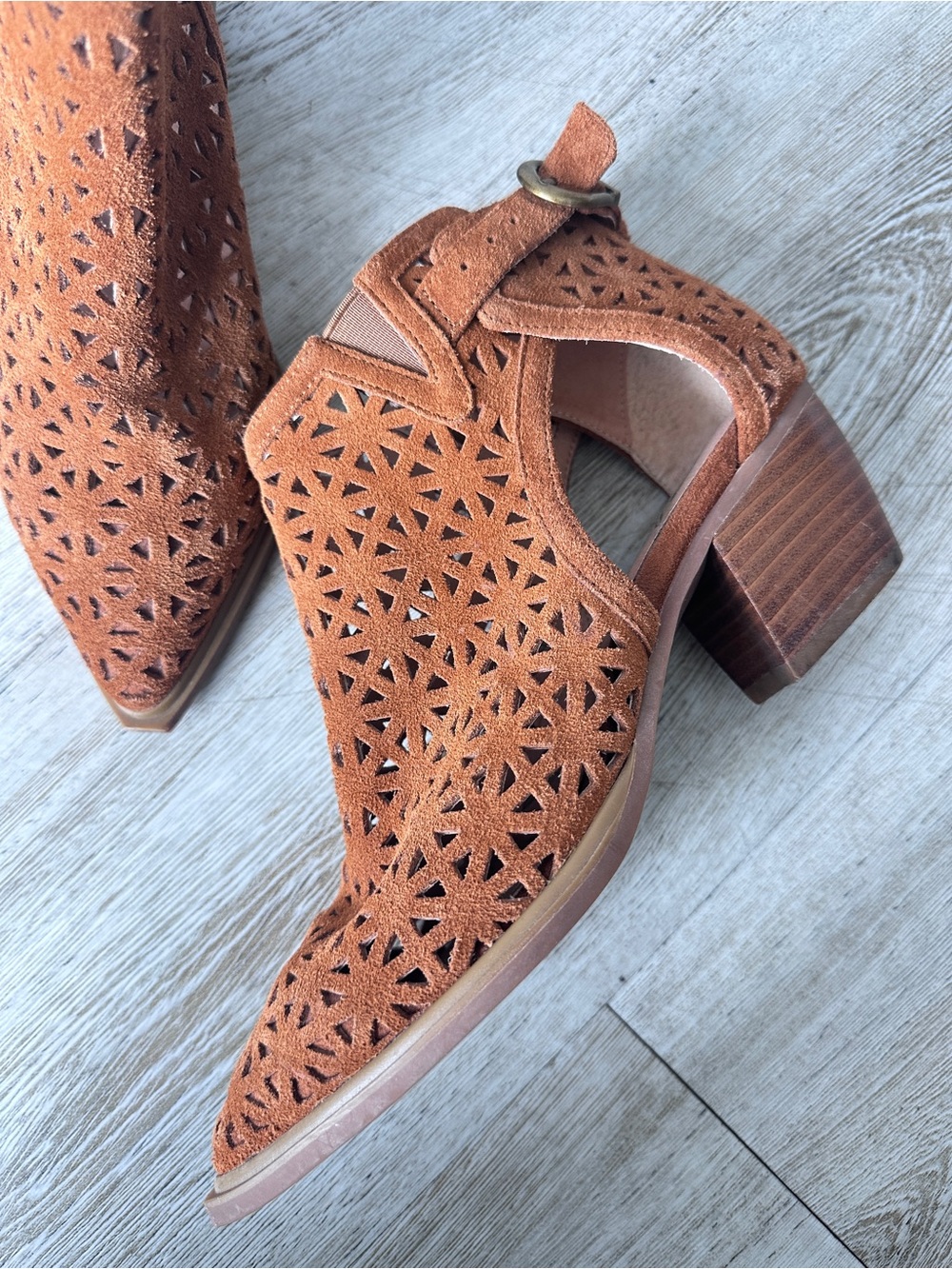 Sbicca Vintage Collection Suede Laser Cut Ankle Botties 8 - Picture 6 of 16